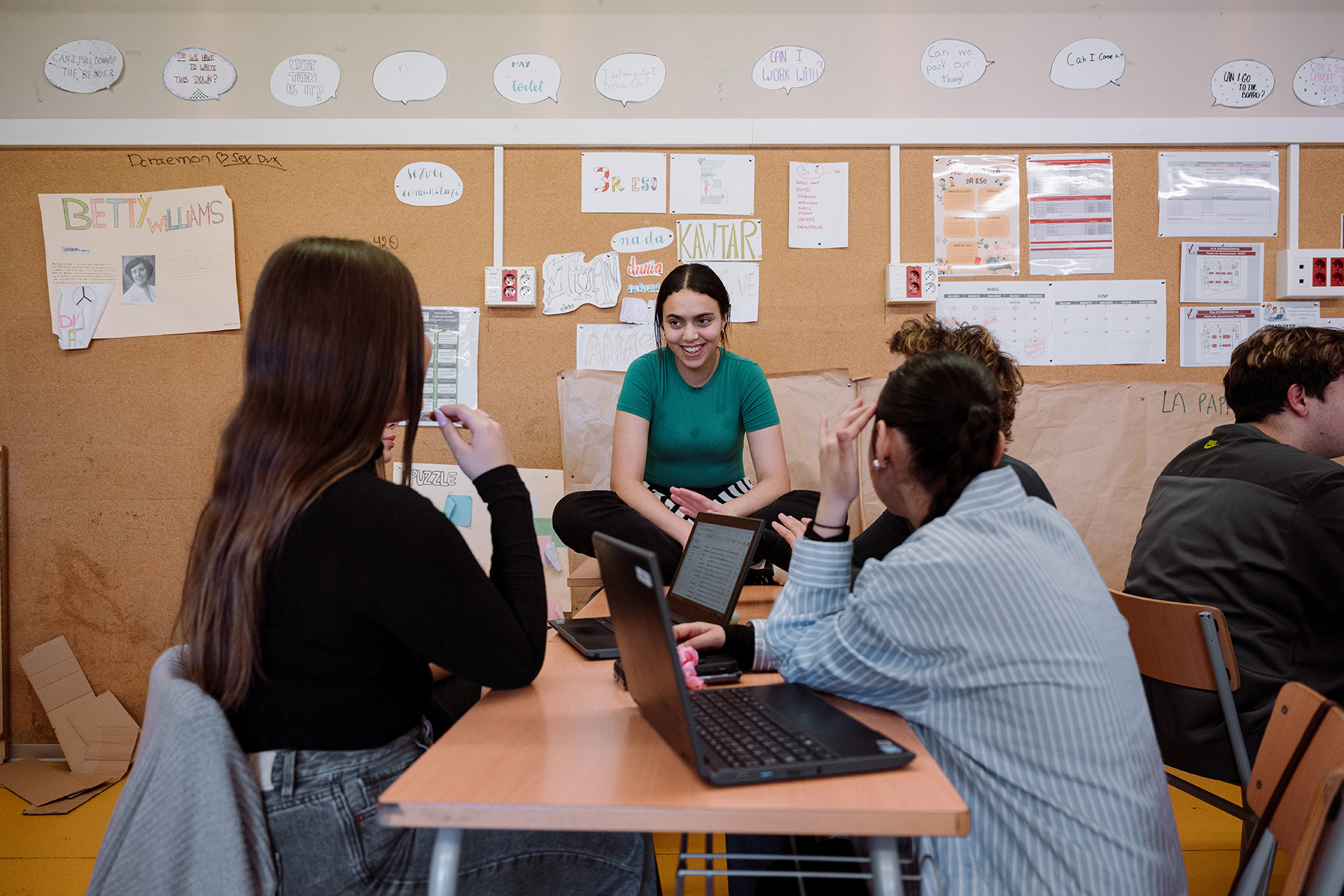 Alumnos del Institut Vallvera durante el taller Con Voz Propia en Salt